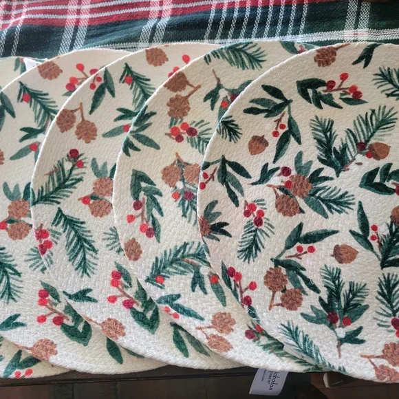 St. Nicholas Holiday Placemats with Pine and Berry Design Set Of 5 - Picture 3 of 8